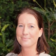 Portraitfoto von Sabine Reuter